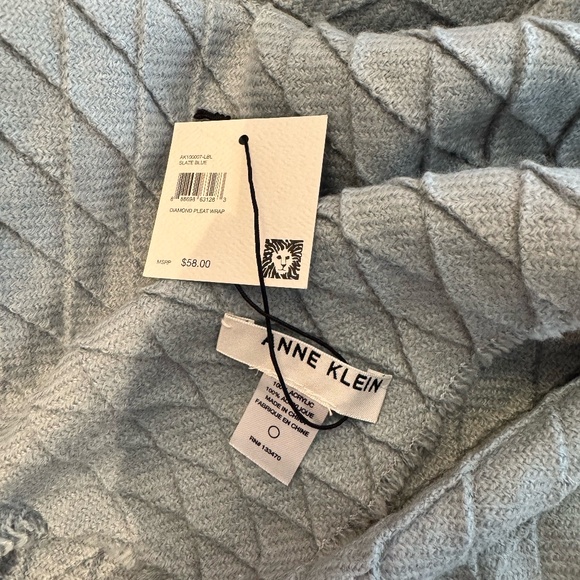 Anne Klein Light Blue-Grey Scarf — New With Tags - Picture 4 of 4